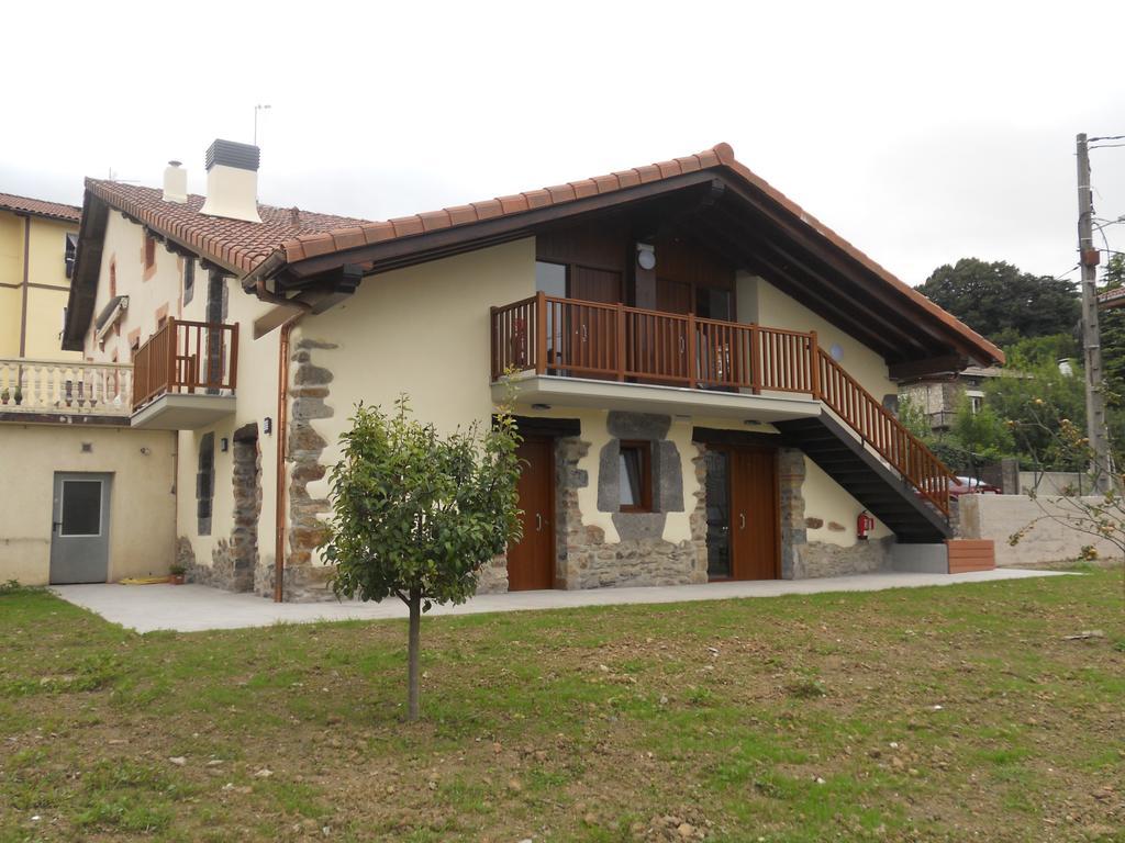 Apartamentos Aldagaia Hernani Habitación foto